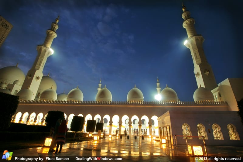 Sheikh Zayed Grand Mosque - outside at night